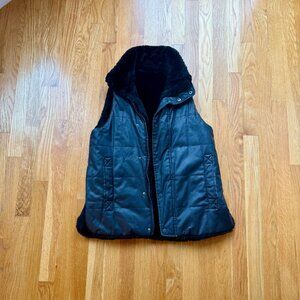 Tuckernuck Black Emilia Wax Reversible Vest - Small